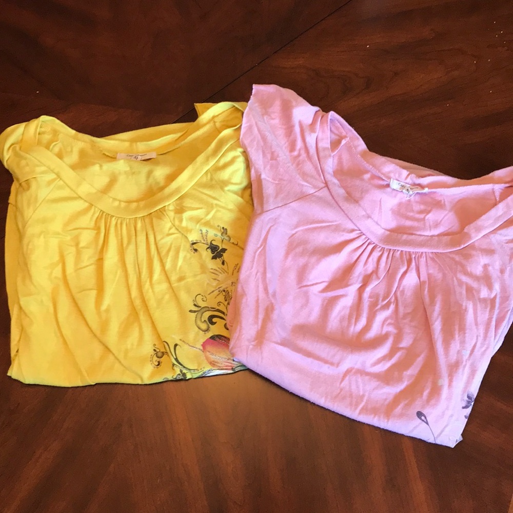 2 medium short sleeve maternity tops
